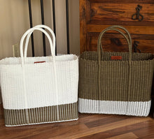 Load image into Gallery viewer, Large White Champagne Beach Bag
