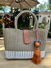 Load image into Gallery viewer, Mini Champagne White bag / Camel Leather Magnetic Closure
