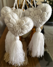 Load image into Gallery viewer, Heart Tassel/ White
