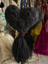 Load image into Gallery viewer, Heart Tassel / Black
