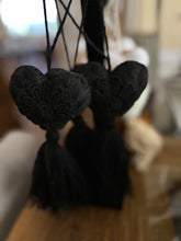 Load image into Gallery viewer, Heart Tassel / Black
