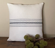 Load image into Gallery viewer, "Ixtlan" Black &amp; White Pillow Cover
